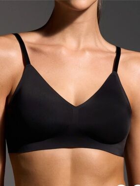 Eby Relief Wireless Bra in Black - Size Small